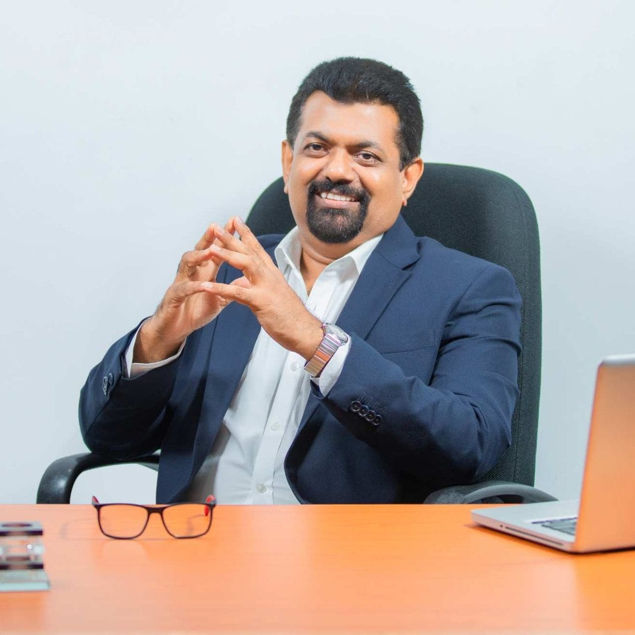 a photo of the preffered luxury real estate dealer and broker in colombo sri lanka Gamini Kuruppu